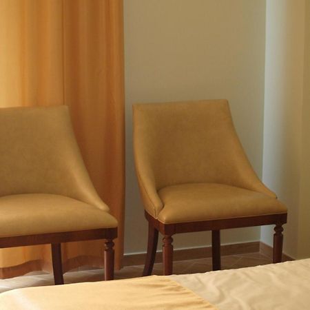 Hotel Acra Sukhumi Exteriör bild